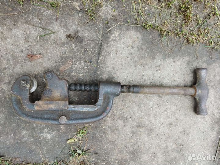 Старинный инструмент