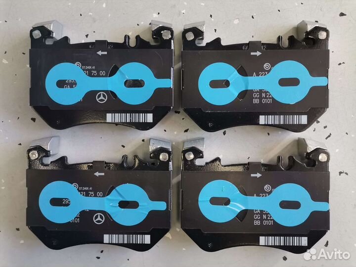 Колодки тормозные передние Mercedes-Benz
