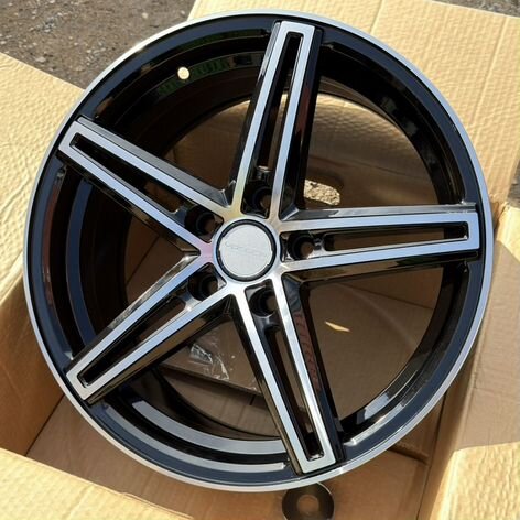 Литые диски Sakura Wheels 181 7.5×R17 5×114.3