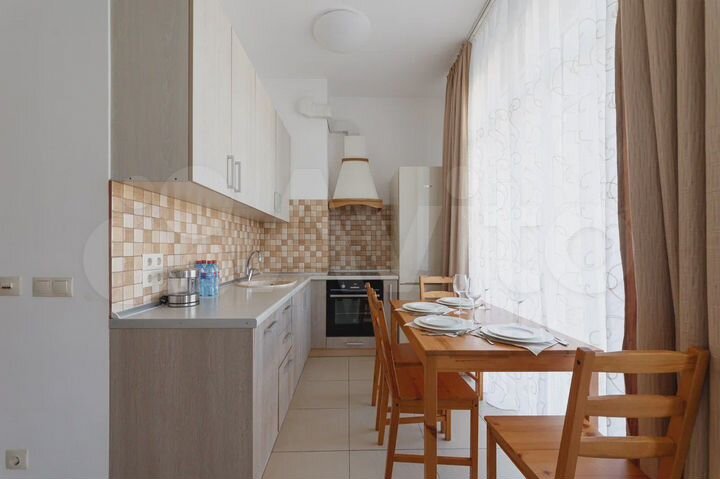 2-к. квартира, 50 м², 3/3 эт.