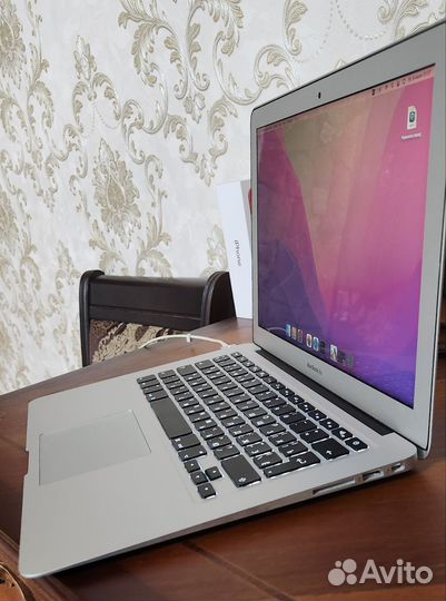 Apple Macbook Air (13-inch 2017)