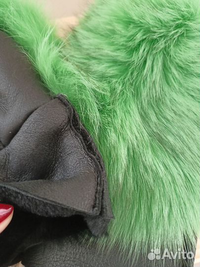 Варежки из овчины с песцом