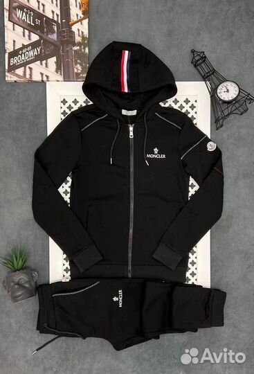 Спортивный костюм Moncler