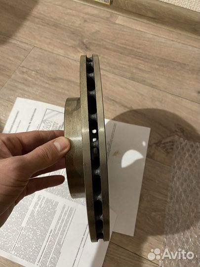 Диск тормозной 1118, 2110 R13 вентилируемый. Новый