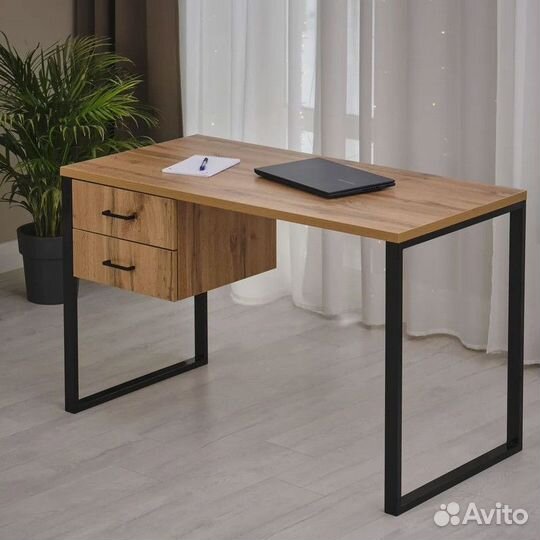 Письменный стол для школьника / Стол с ящиками