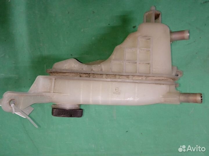 Toyota Avensis (T 270) III бачок расширительный