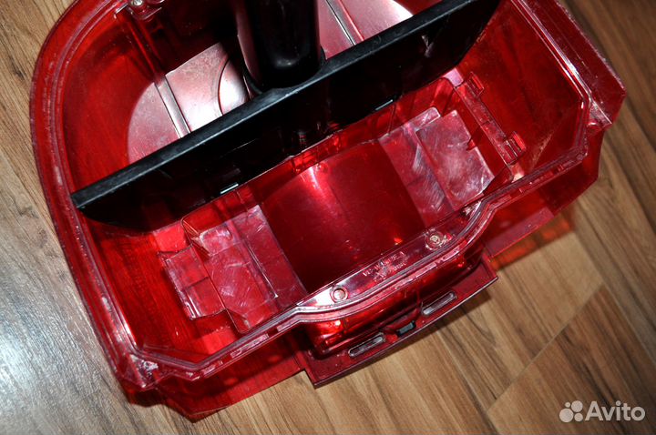 Верхняя часть пылесборника пылесоса Vitek VT-1833