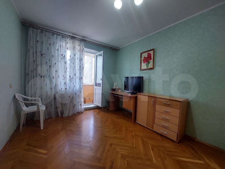 2-к. квартира, 52 м², 5/10 эт.