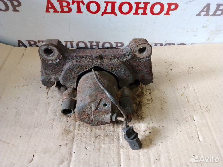 Суппорт тормозной передний правый Audi A4 B5