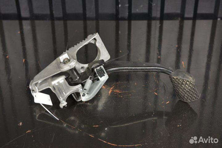 Педаль тормоза Land Rover Range Rover L322