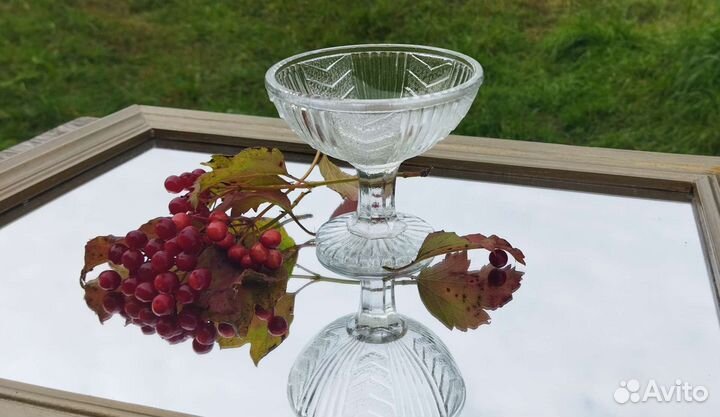 Вазочка на ножке, конфетница старинная