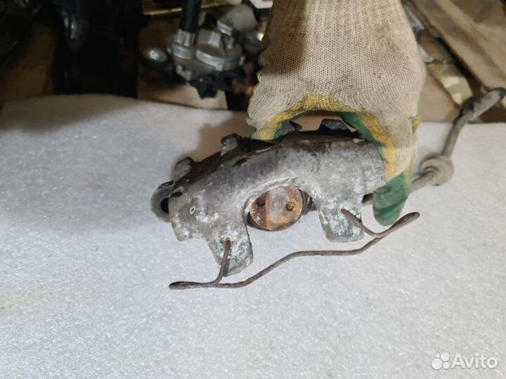 Суппорт тормозной задний Ford Focus 2 kkda 2008