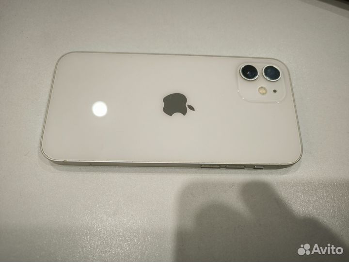 iPhone 12, 64 ГБ
