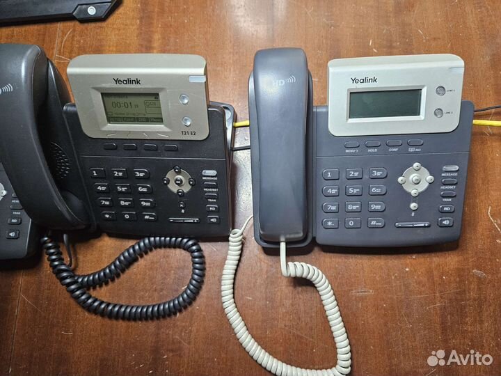 IP Телефон Yealink T21 и T20