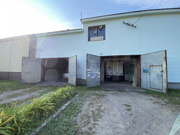 Свободного назначения с коммуникациями, 598.4 м²