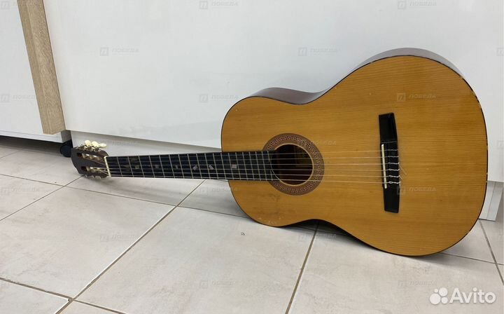 Бм14 Гитара hohner HC06