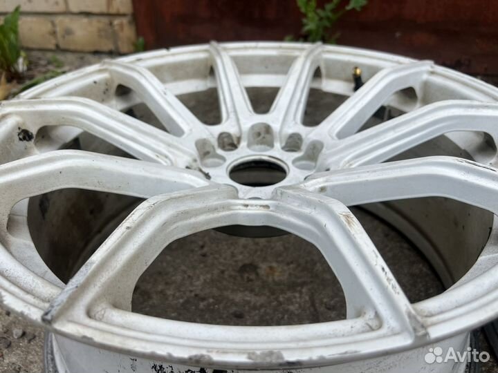 Два диска Shogun R17