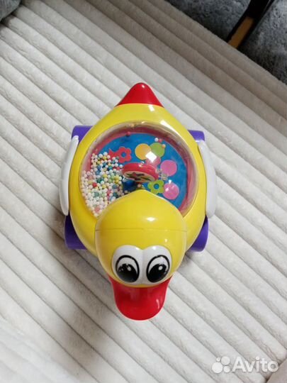 Светомузыкальная утка на колесах