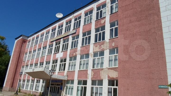 Здание, 2850 м²