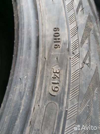 Nokian Tyres WR SUV 4 235/55 R18