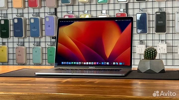 MacBook Pro 15 2017г. 16/512Gb