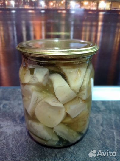 Грибы грузди сухие, соленые и маринованные