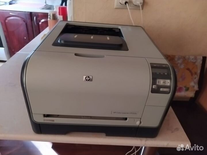 Принтер цветной HP Color LaserJet cp1515n