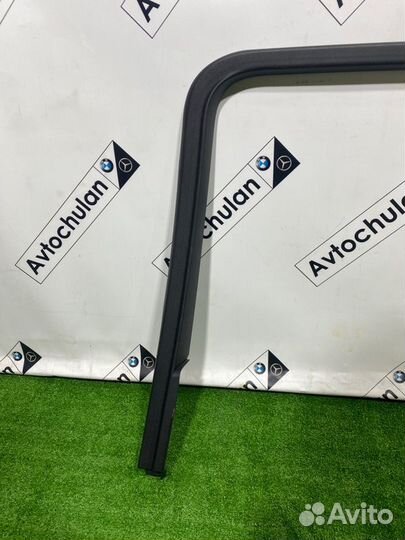 Накладка рамки двери задняя правая Mercedes-Benz