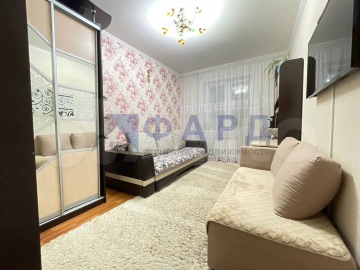 2-к. квартира, 56 м², 8/10 эт.