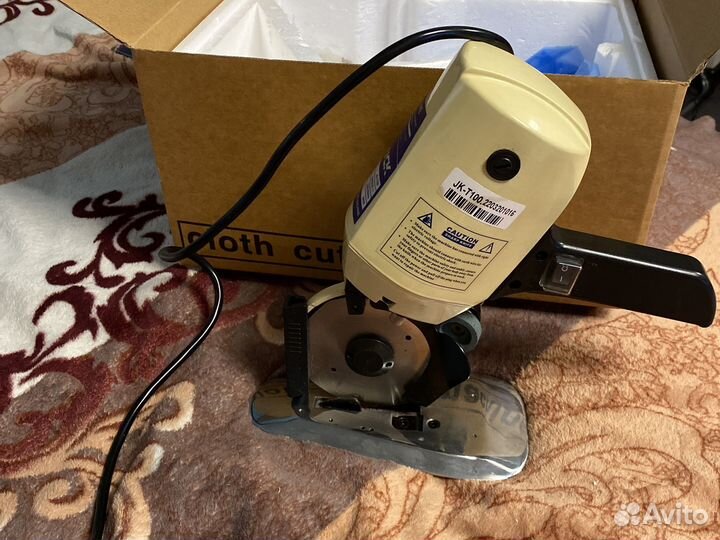 Раскроечный нож для ткани