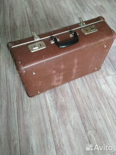Продам чемодан времён СССР