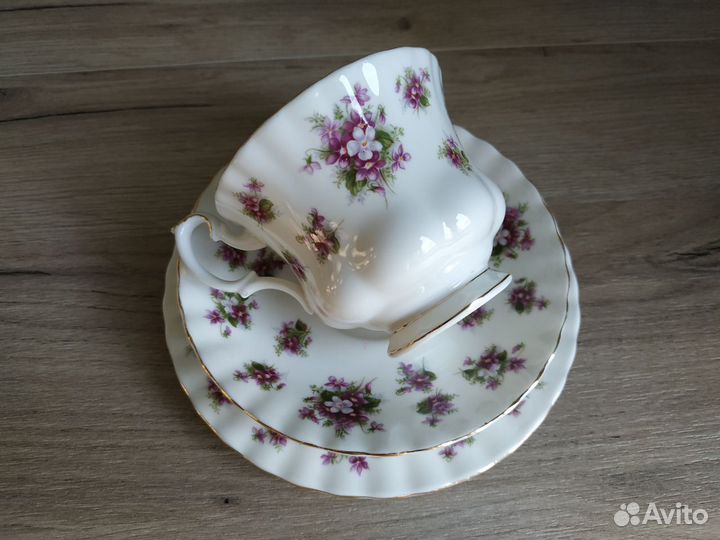 Чайное трио Royal Albert Sweet Violets Англия