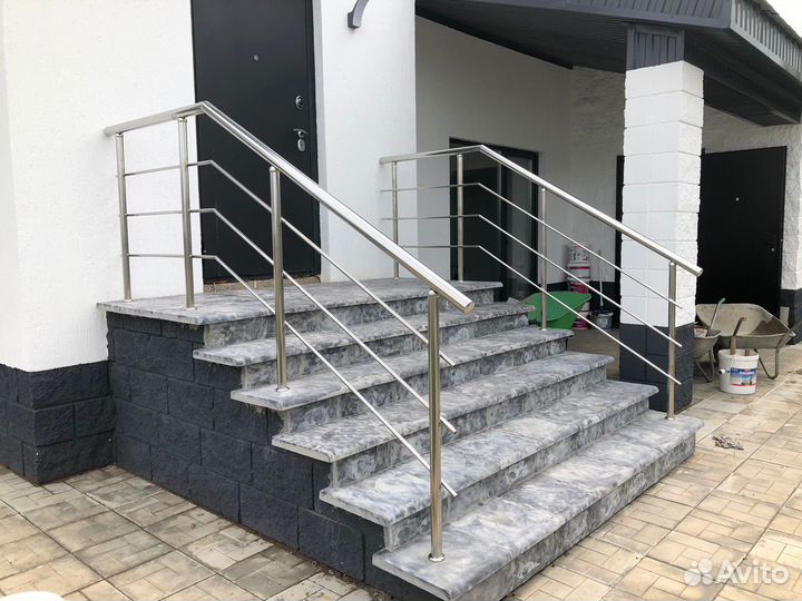 Монтажник перил