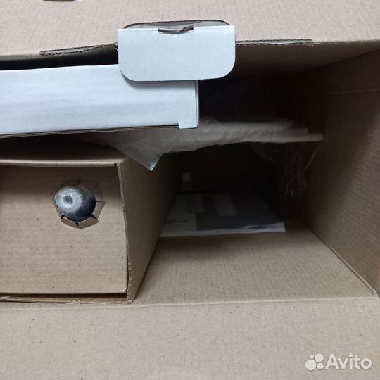 Фильтр Барьер с краном без картриджей новый