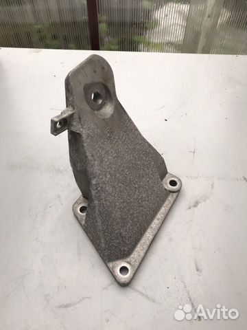 Кронштейн двигателя правый N62 BMW E60 E61