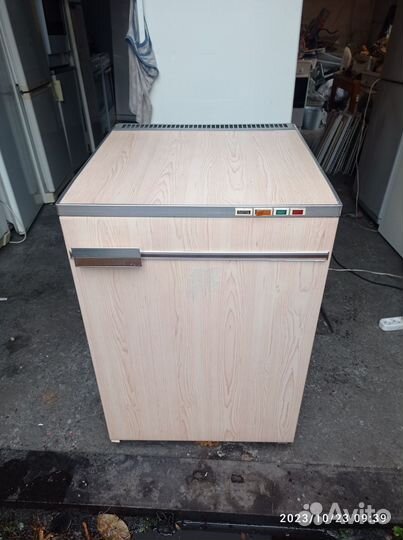 Отличная морозилка Бирюса