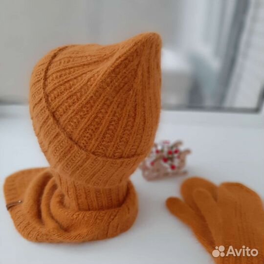 Вязаный комплект 