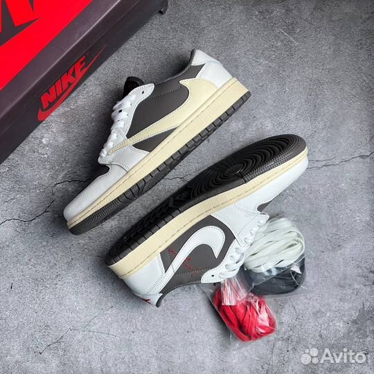 Air Jordan 1 Low Travis Scott Reverse Mocha