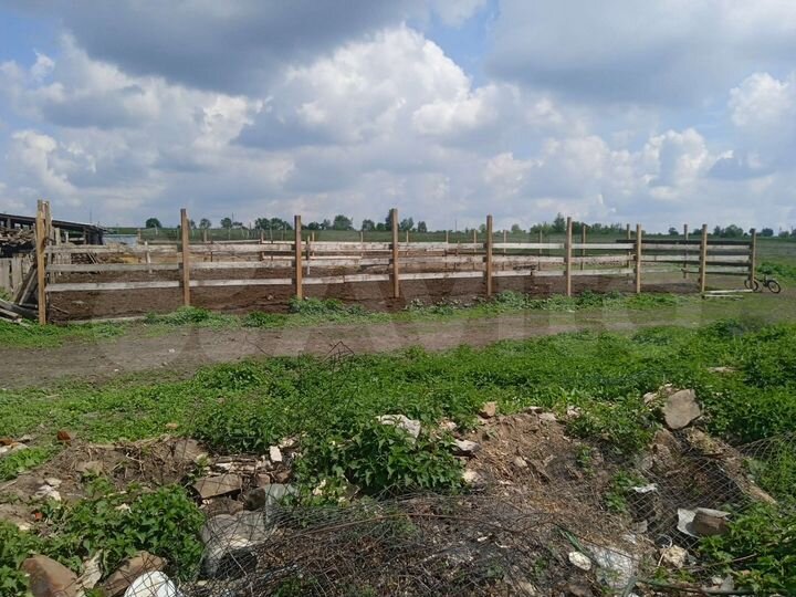 Дом 15 м² на участке 100 сот.