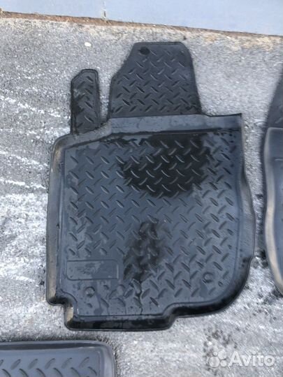 Коврики салона и багажника RAV4 III