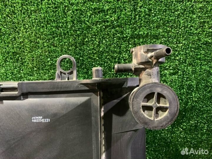 Радиатор охлаждения двигателя Toyota Corolla