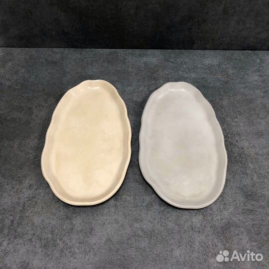 Овальный бетонный поднос