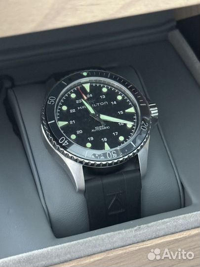 Hamilton Khaki Navy Scuba H82515330