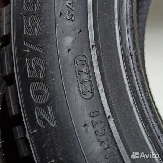 Kumho WinterCraft Ice WI31 205/55 R16 94
