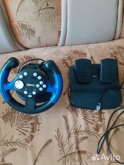 Игровой руль с педалями для пк