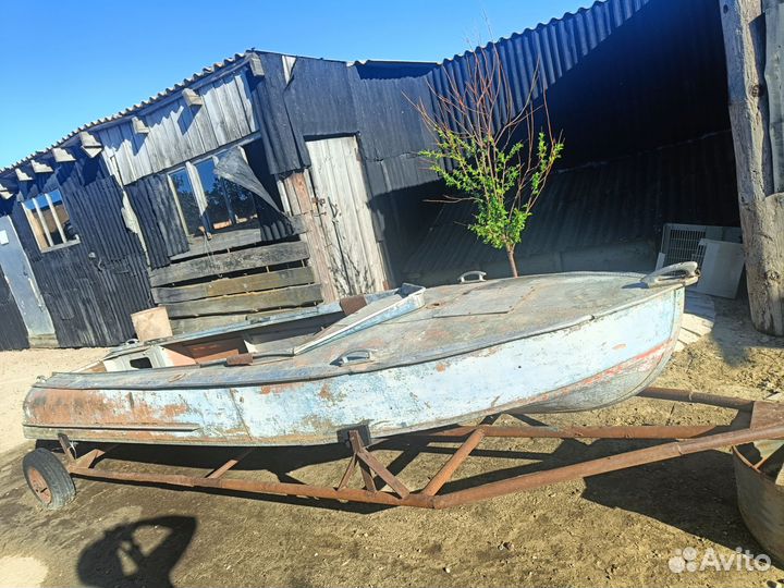 Дюралевая моторная лодка 