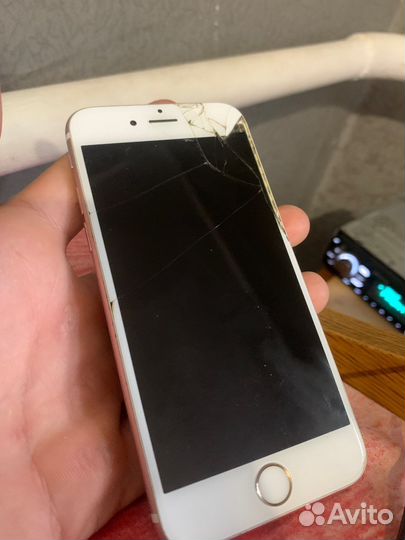 Телефон iPhone 6s
