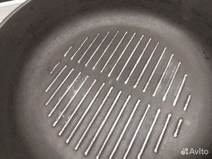 Сковорода с ручкой