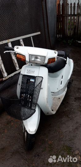 Скутер Yamaha mint