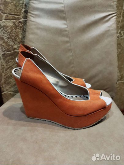 Босоножки на платформе